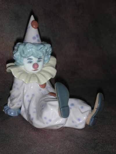 Статуэтка. Фарфор. Уставший маленький клоун. Lladro. Испания