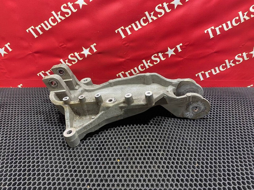 Кронштейн кабины передний правый