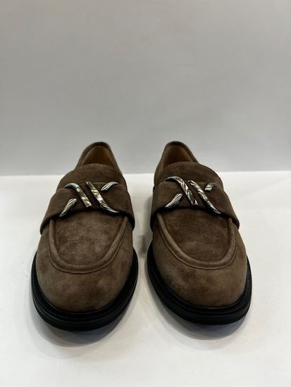 Лоферы женские