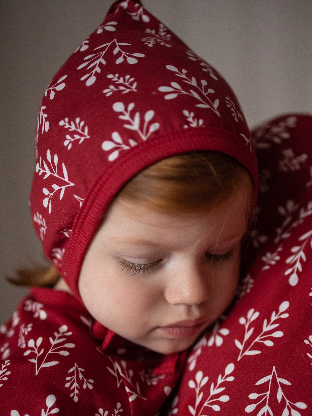Чепчик Mjölk Снежные веточки