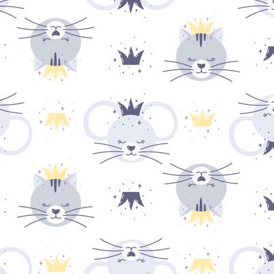 Сонные котята и мышата на белом фоне //