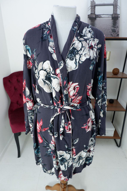 Халат Mark Formelle с цветами из вискозы 46 размер