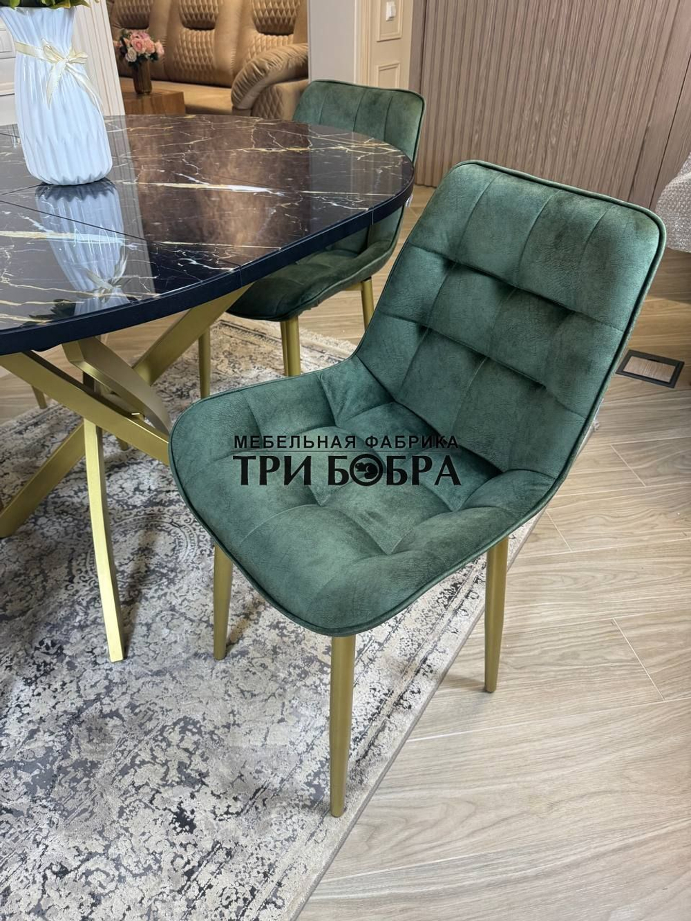 Круглый раздвижной стол "Черный мрамор", и стулья "Бостон" оливковый