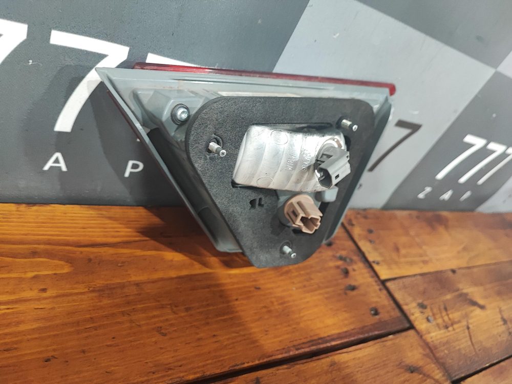 Фонарь задний левый внутренний LADA Vesta 15-22 Б/У Оригинал 8450006965