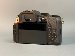 Panasonic Lumix DMC-G70 1.658 кадров