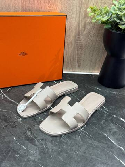 Шлепанцы Hermes