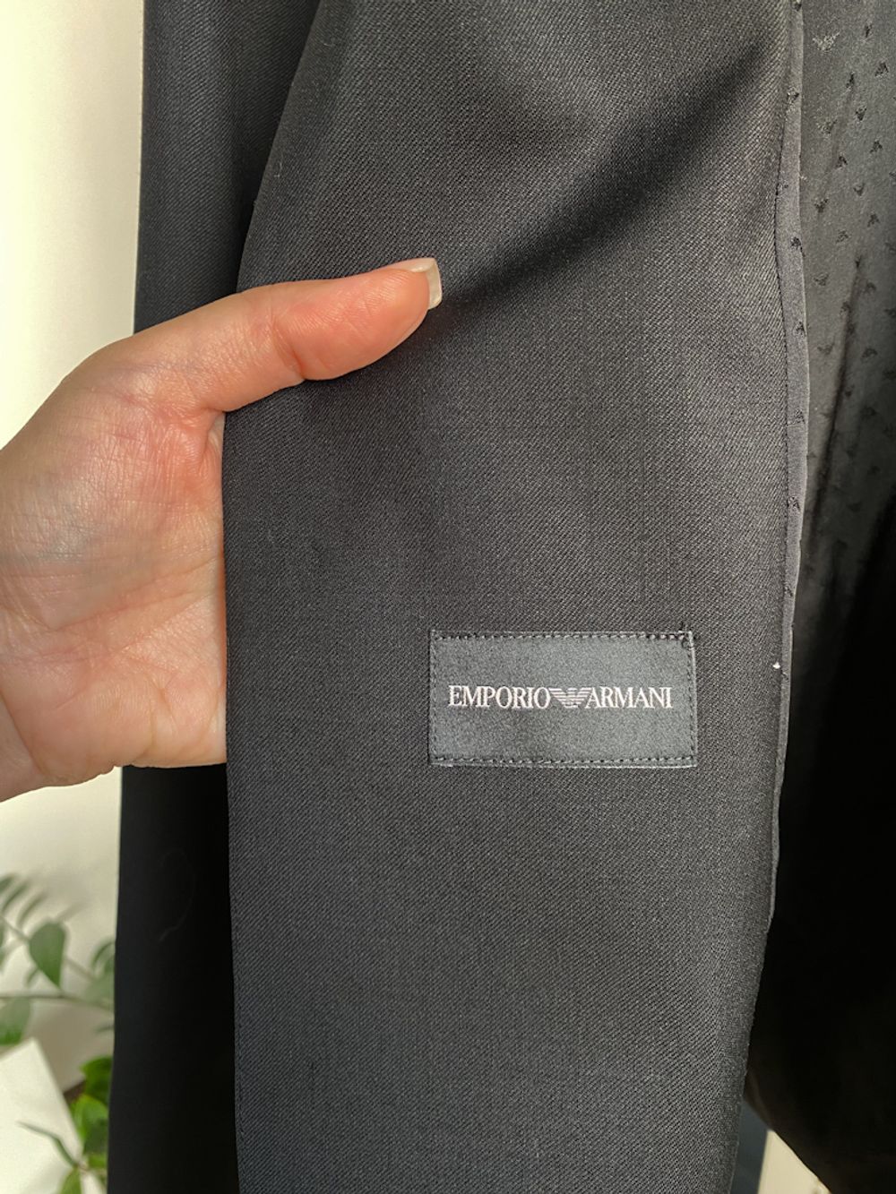 Новый шерстяной пиджак Armani, 146