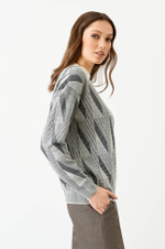 22776 Джемпер женский (черно-молочный)