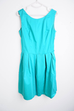 Платье Ostin приталенное, маркировка М, визуально на 46 размер