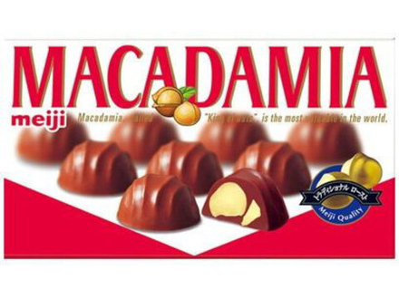 Макадамия в молочном шоколаде, Meiji, 64г