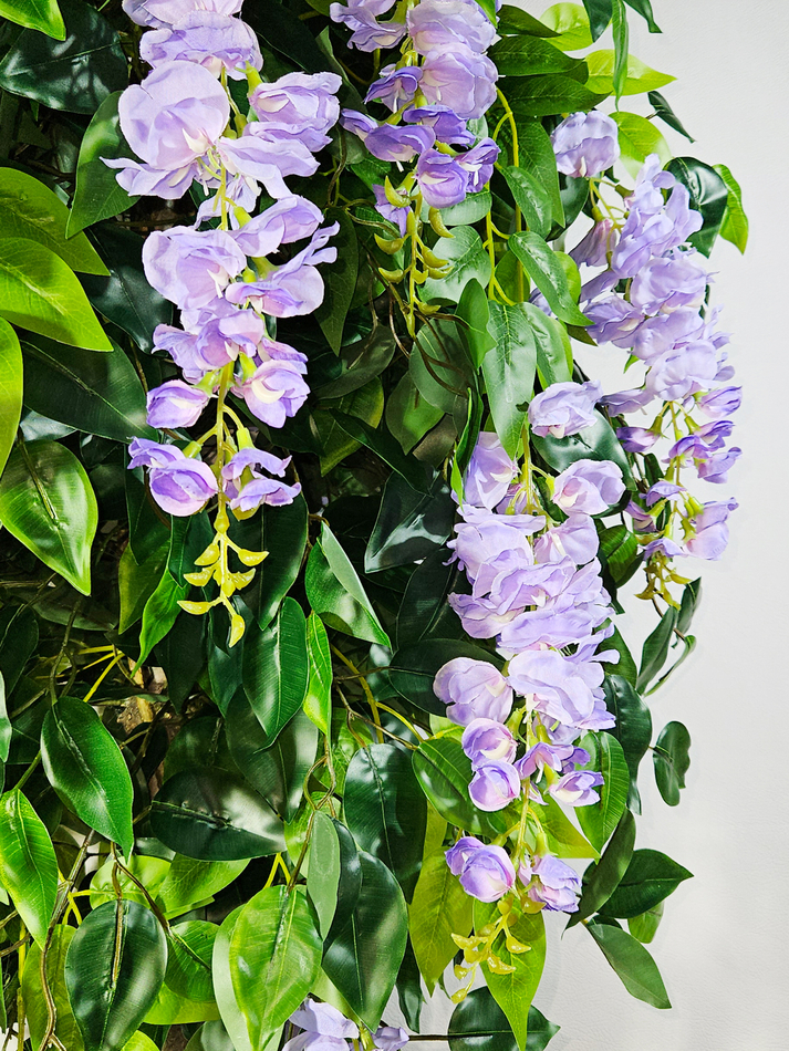Искусственная Глициния сиреневая 150см в высоком белом кашпо ротанг