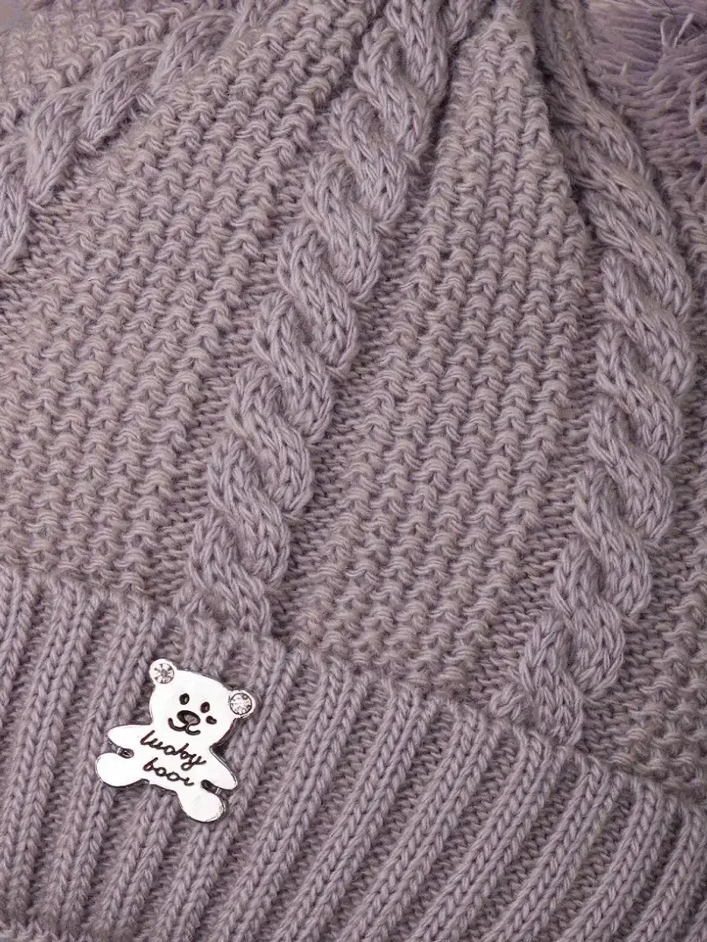 Шапка вязаная демисезонная на завязках