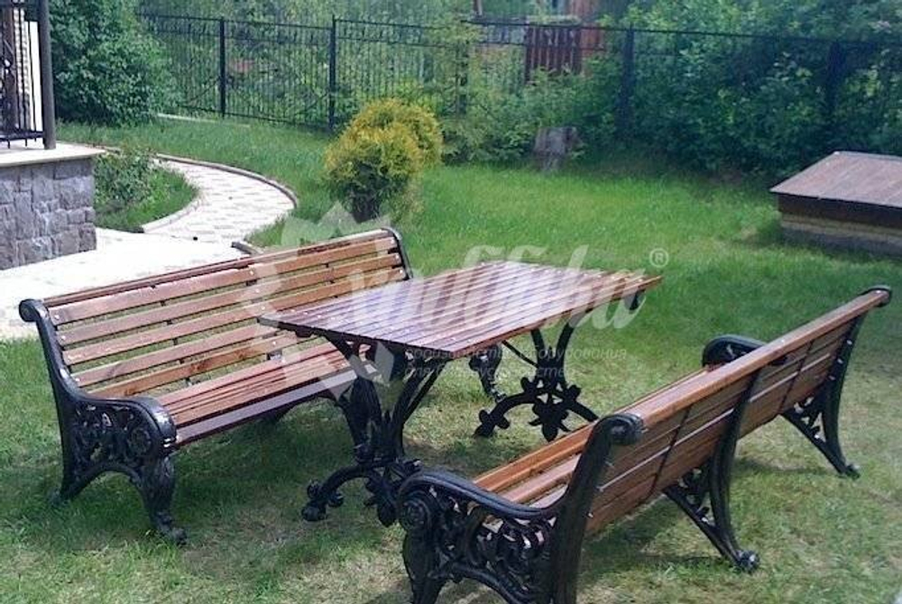 Чугунный стол «Аллея»