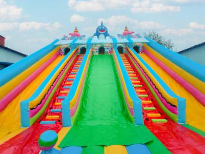 Коммерческий надувной батут «В гостях у акулы», 18*10*7 м