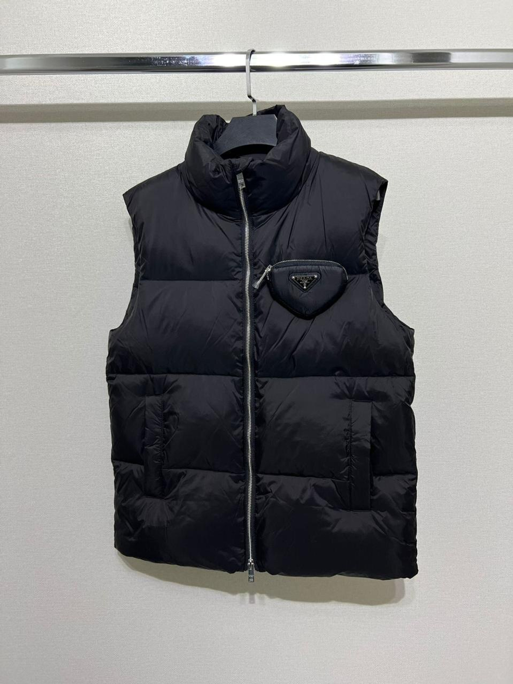Жилет Prada