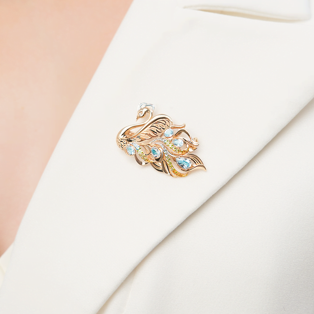 Брошь «Царевна Лебедь» из красного золота с миксом камней и эмалью