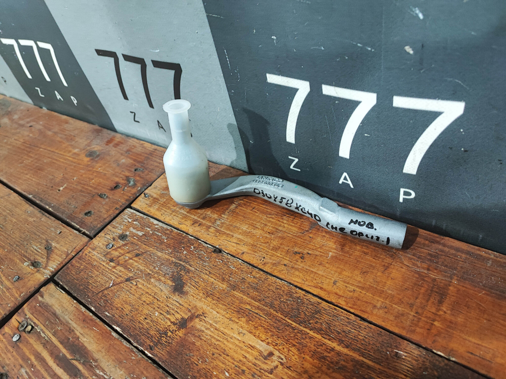 Наконечник рулевой тяги Volvo XC40 17-нв Новый 8889500543