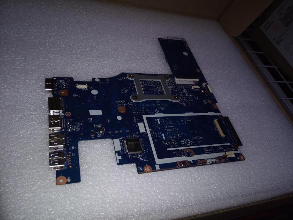 Материнская плата для ноутбука Lenovo IdeaPad G50-70 ACLU1/ACLU2 NM-A272 W8P UMA 2957U 1000M (90006534), оригинал