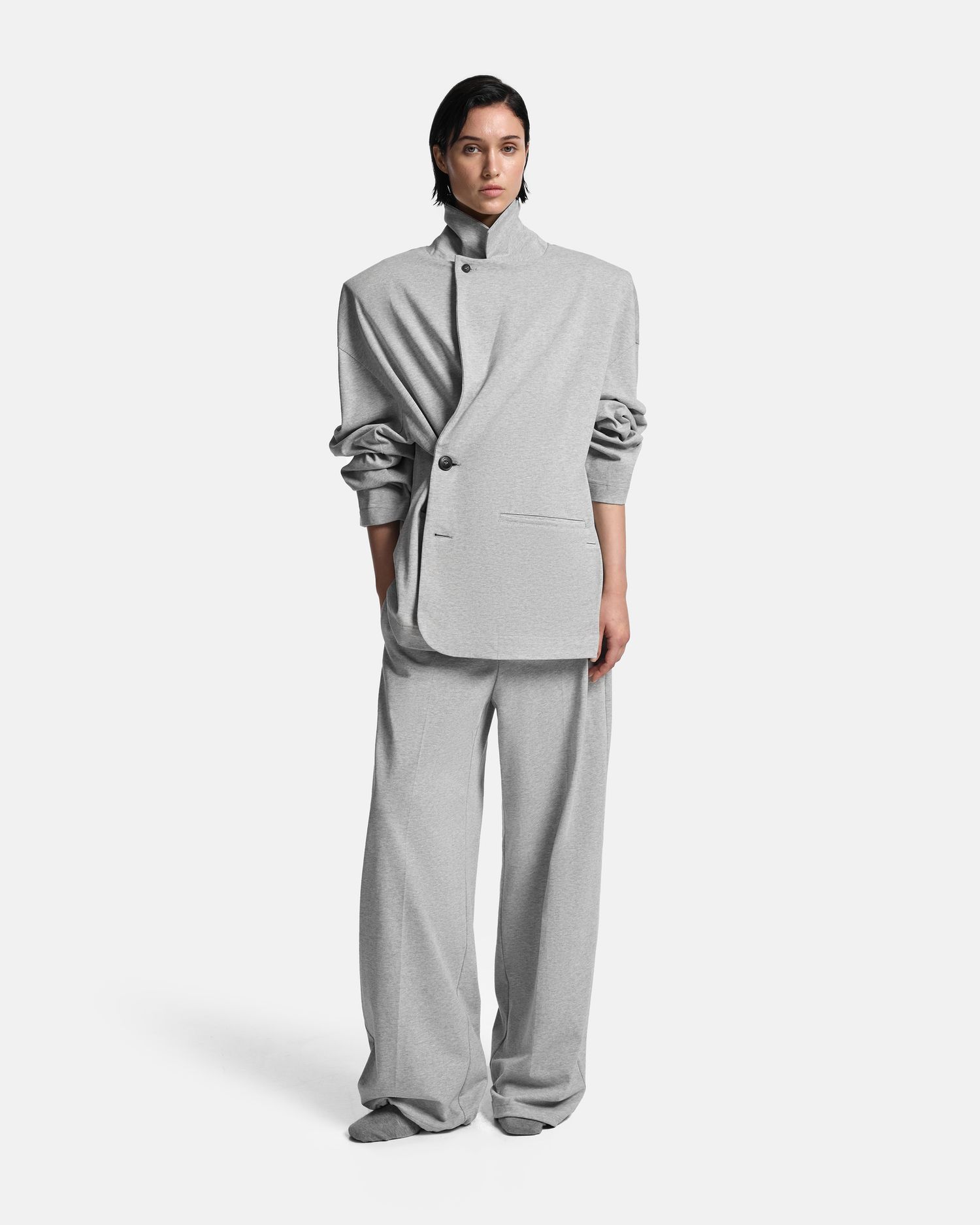 БРЮКИ СО СТРЕЛКАМИ ИЗ ТРИКОТАЖА