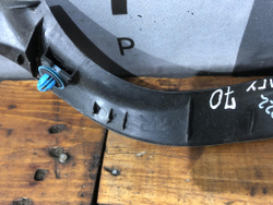 Водосток багажника правый Toyota Camry (XV70) 17-нв Б/У Оригинал 6457133080