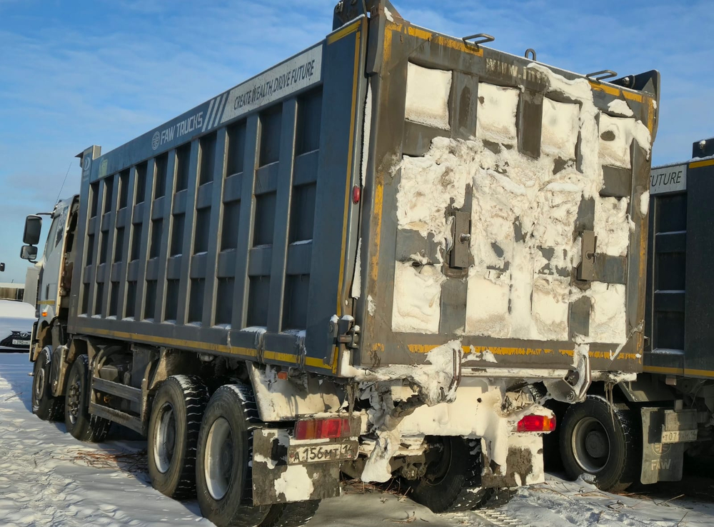 FAW J6 8x4 Самосвал СА3310Р66K24T4E5