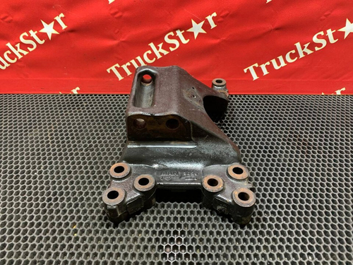 Кронштейн траверсы КПП левый 2018г