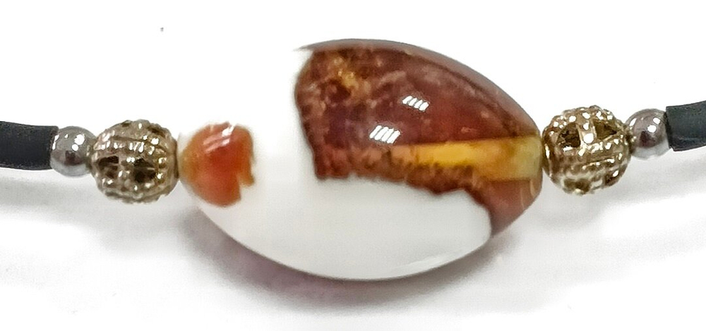 Чокер с янтарем