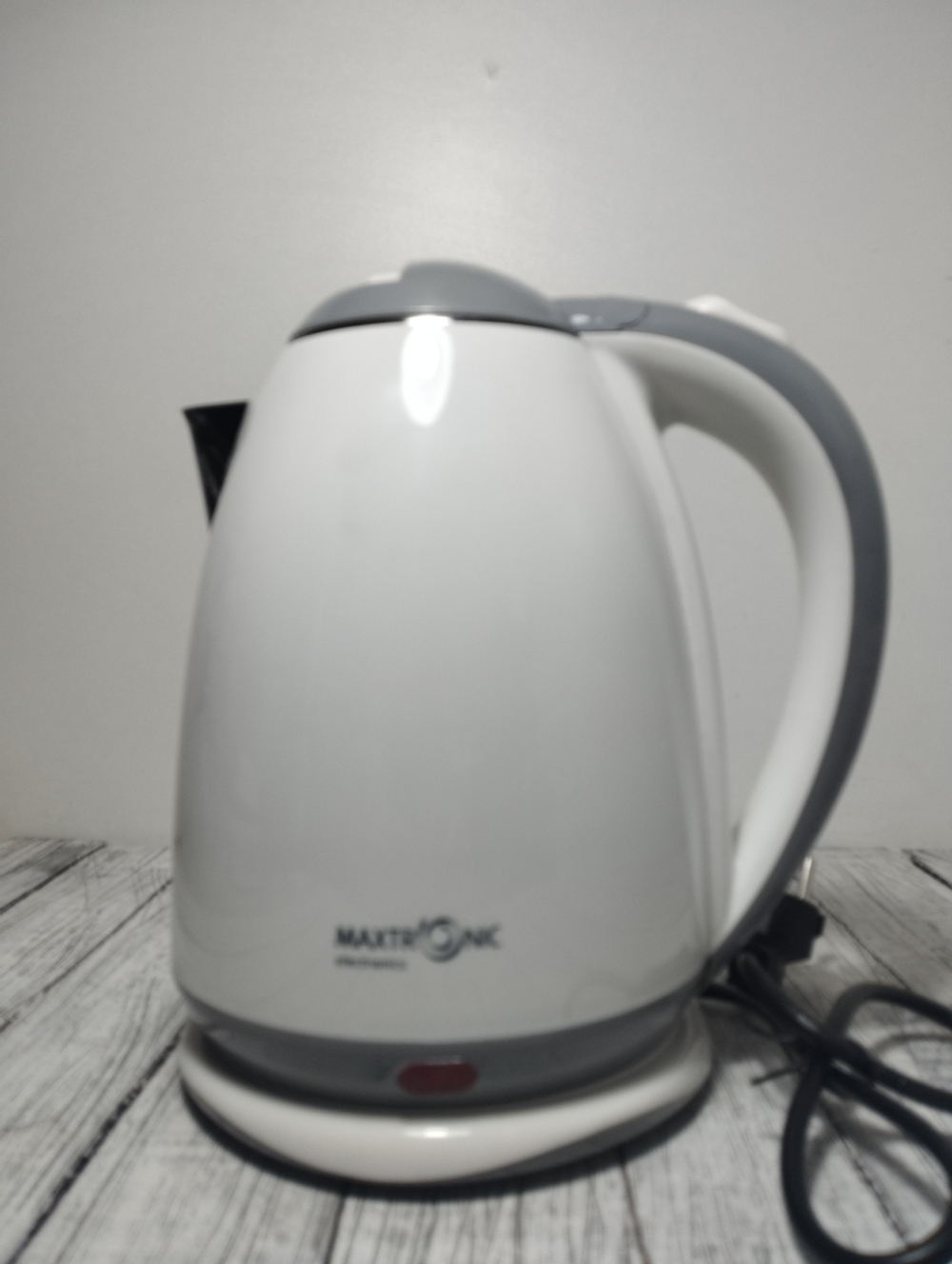 Чайник 1,8л нерж Maxtronic 1500Вт бело-серый  пластик 311А MAX