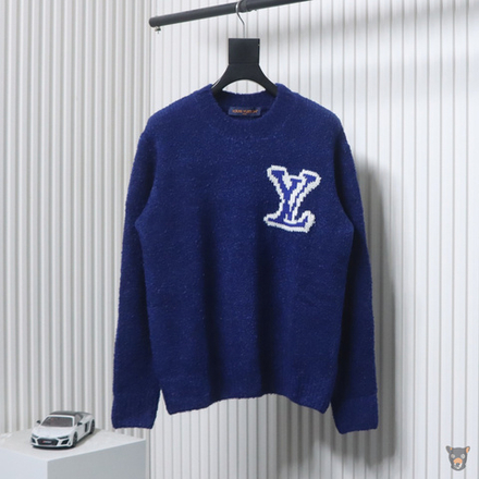 Свитер LV