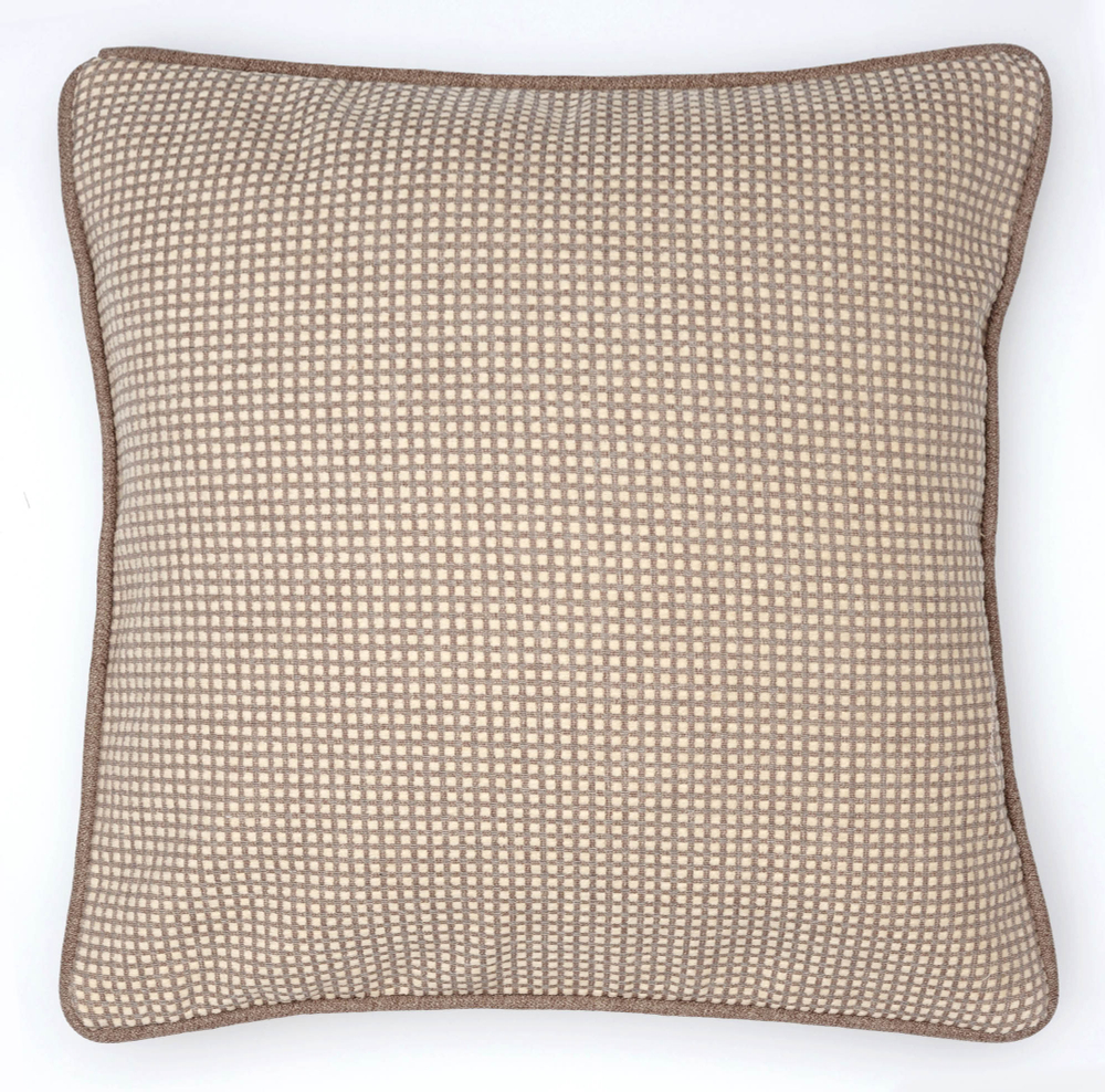 nan CUBEПодушка декоративная 40х40 кремово-бежевая клетка Textil Roig 40x40