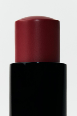 ZARA Матовый блеск для губ, нежно-красный