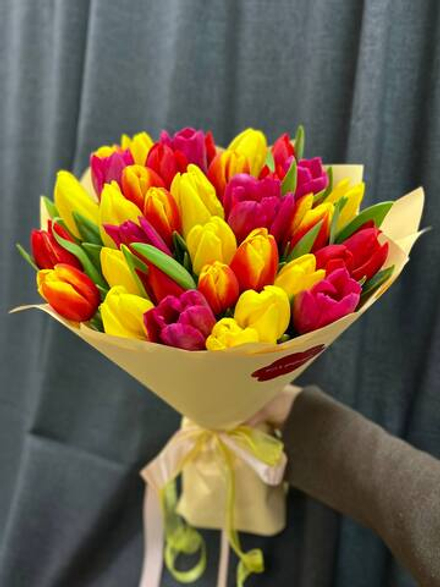 Букет "35 тюльпанов"