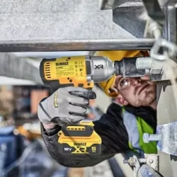 DeWalt DCF900P2T-QW аккумуляторный ударный гайковёрт (2 x 5 Ач, ЗУ)