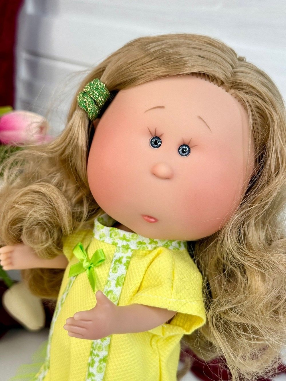 Кукла Nines виниловая 30см MIA в пакете (3000M2)