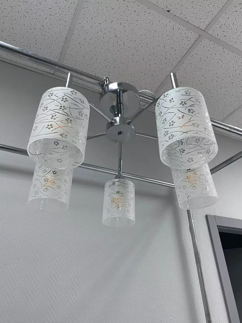 Люстра потолочная GERDA E14*5*60W хром, белый