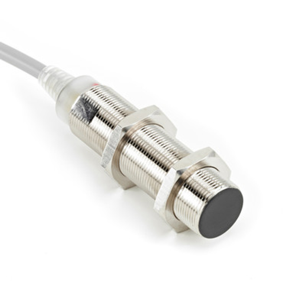 Индуктивный датчик Omron E2A-M18LS08-WP-C3