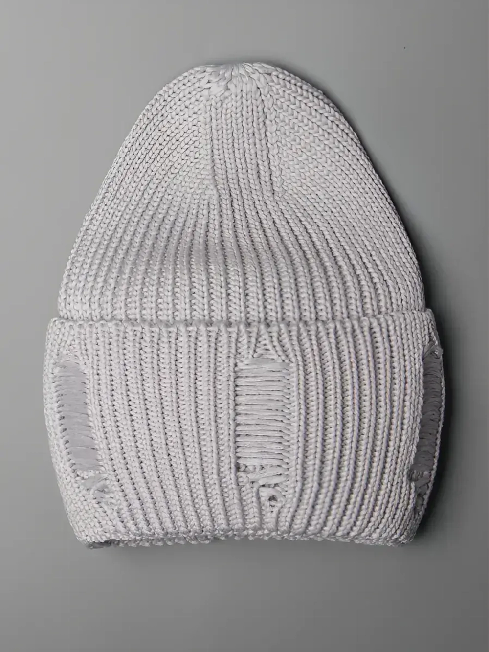 Шапка женская на осень рваная