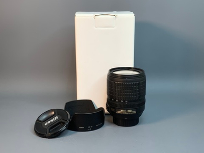 Nikon 18-105mm 3.5-5.6G AF-S ED DX VR Nikkor