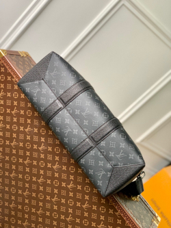 Louis Vuitton Weekend Tote NM