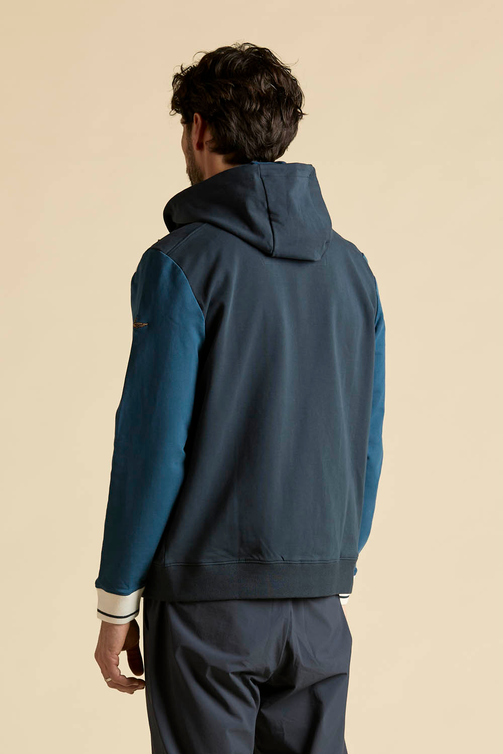 Спортивный костюм из хлопка