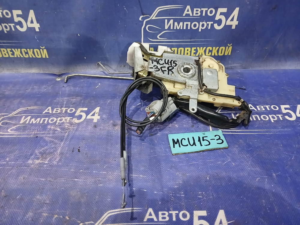Замок двери передней правой TOYOTA HARRIER 2000