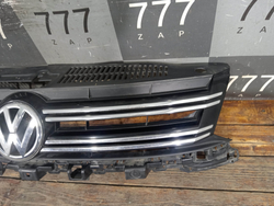 Решетка радиатора Volkswagen Tiguan 1 11-18 Б/У Оригинал 5N0853651J9B9