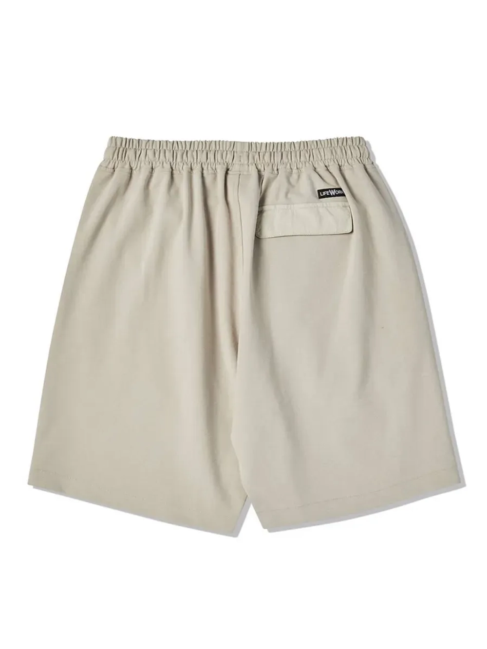 Шорты с нашитыми карманами