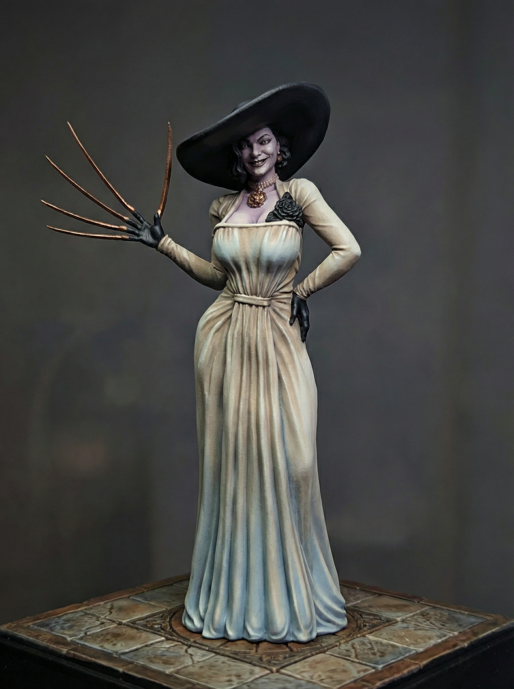 Леди Димитреску lady dimitrescu Resident Evil Обитель зла Коллекционная Фигурка Аниме