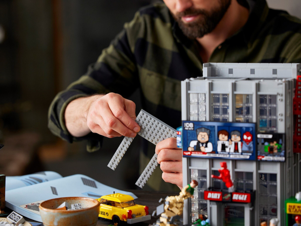 Конструктор LEGO Super Heroes 76178 Редакция Дейли Бьюгл – купить за 39 ...