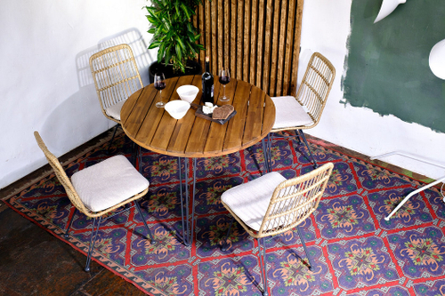 Обеденная группа из акации CHARLOTTE S