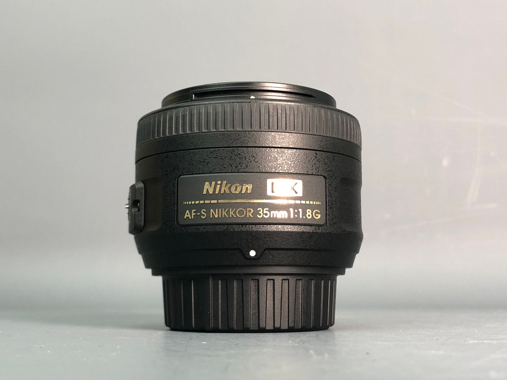 Nikon 35mm f/1.8G AF-S DX Nikkor