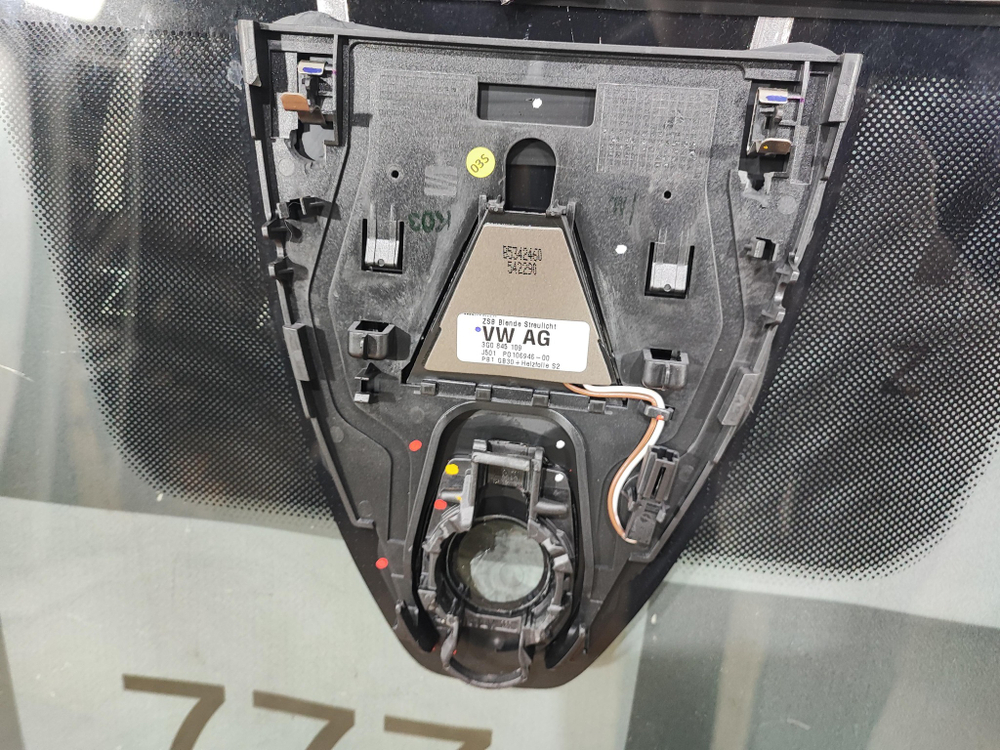 Стекло лобовое с обогревом Skoda Karoq 17-нв Б/У Оригинал 57A845011F