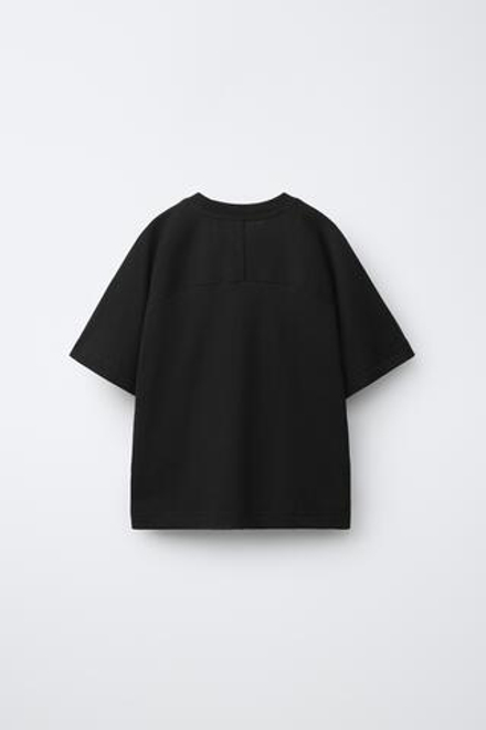ZARA КОМПЛЕКТ ИЗ ФУТБОЛКИ И ШОРТОВ, ЧЕРНЫЙ