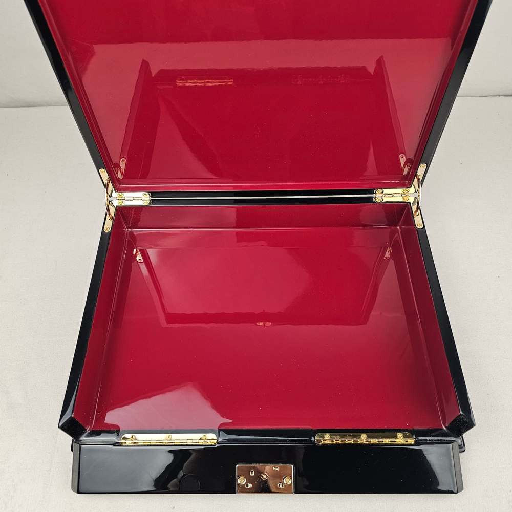 Шкатулка для бумаг А4 "Тройка" с ручной росписью